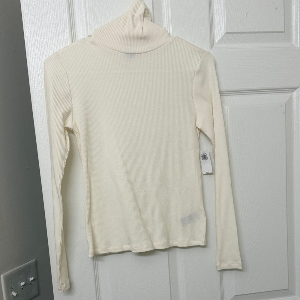 Old Navy Cream Ribbed Turtleneck Long Sleeve Top